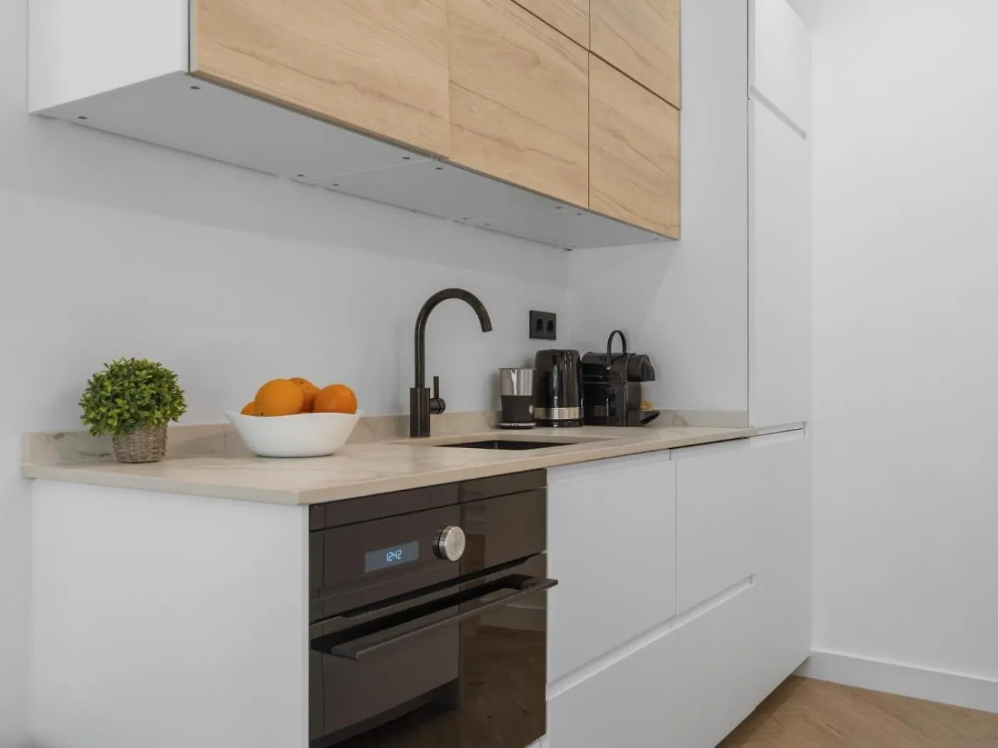 Fabuloso Apartamento Junto A La Playa 马尔韦利亚 0*,  西班牙